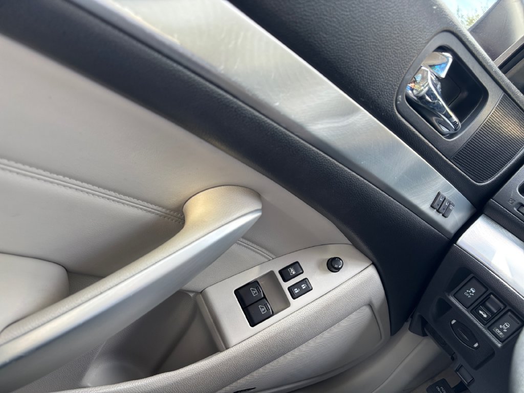 Used 2014 INFINITI Q60 Journey w/ Premium Package RWD image 11