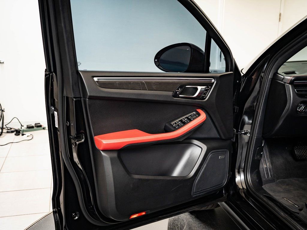 Certified 2021 Porsche Macan GTS AWD/4WD image 26