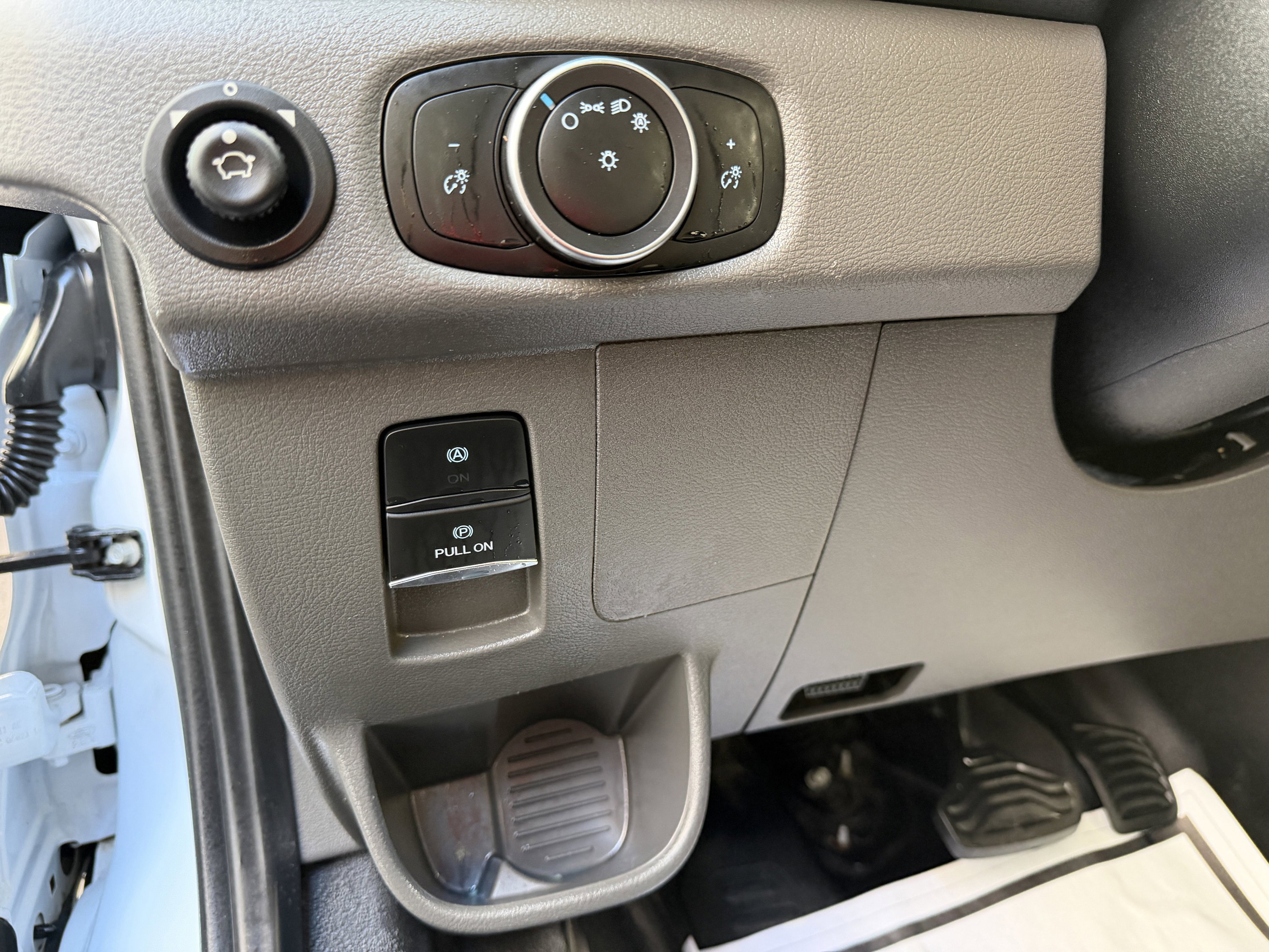 Used 2023 Ford Transit 250 Medium Roof image 21