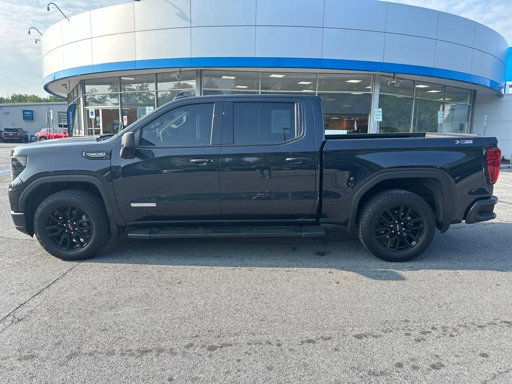 Used 2024 GMC Sierra 1500 Elevation w/ LPO, Elevation Black Package AWD/4WD image 8