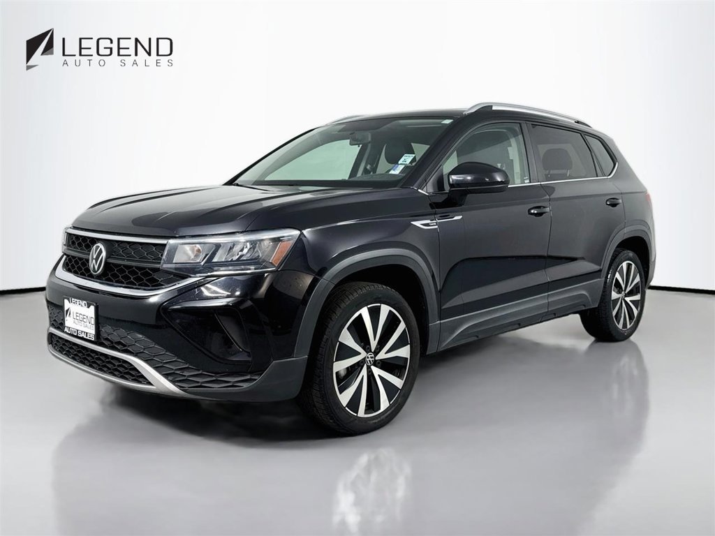 Used 2022 Volkswagen Taos SE w/ Panoramic Sunroof Package FWD 360° Tour