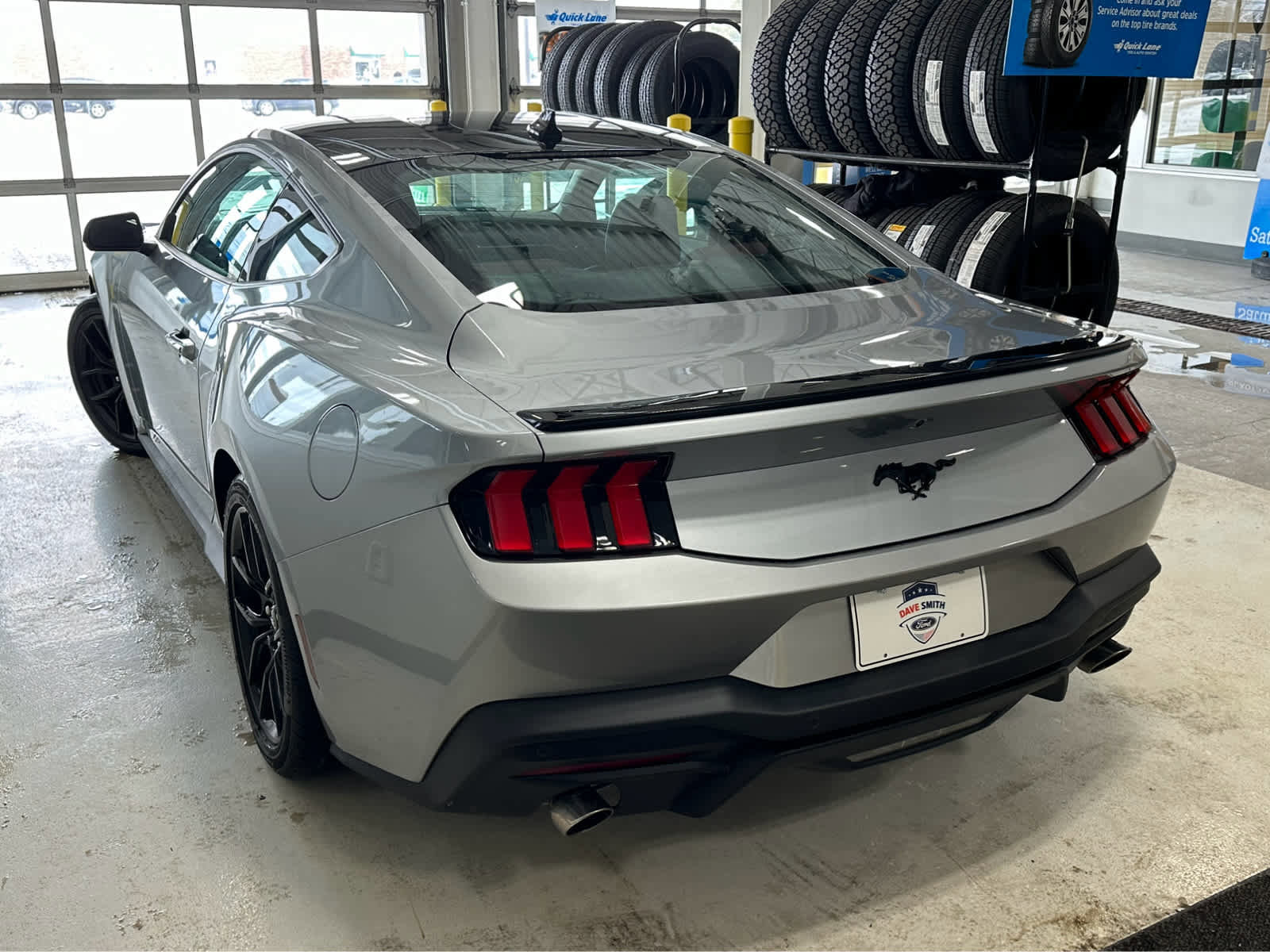 Used 2025 Ford Mustang Premium image 6