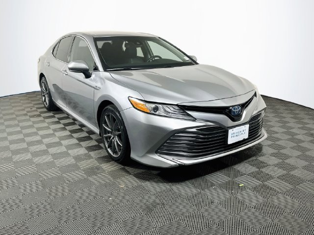 Certified 2020 Toyota Camry XLE FWD image 1