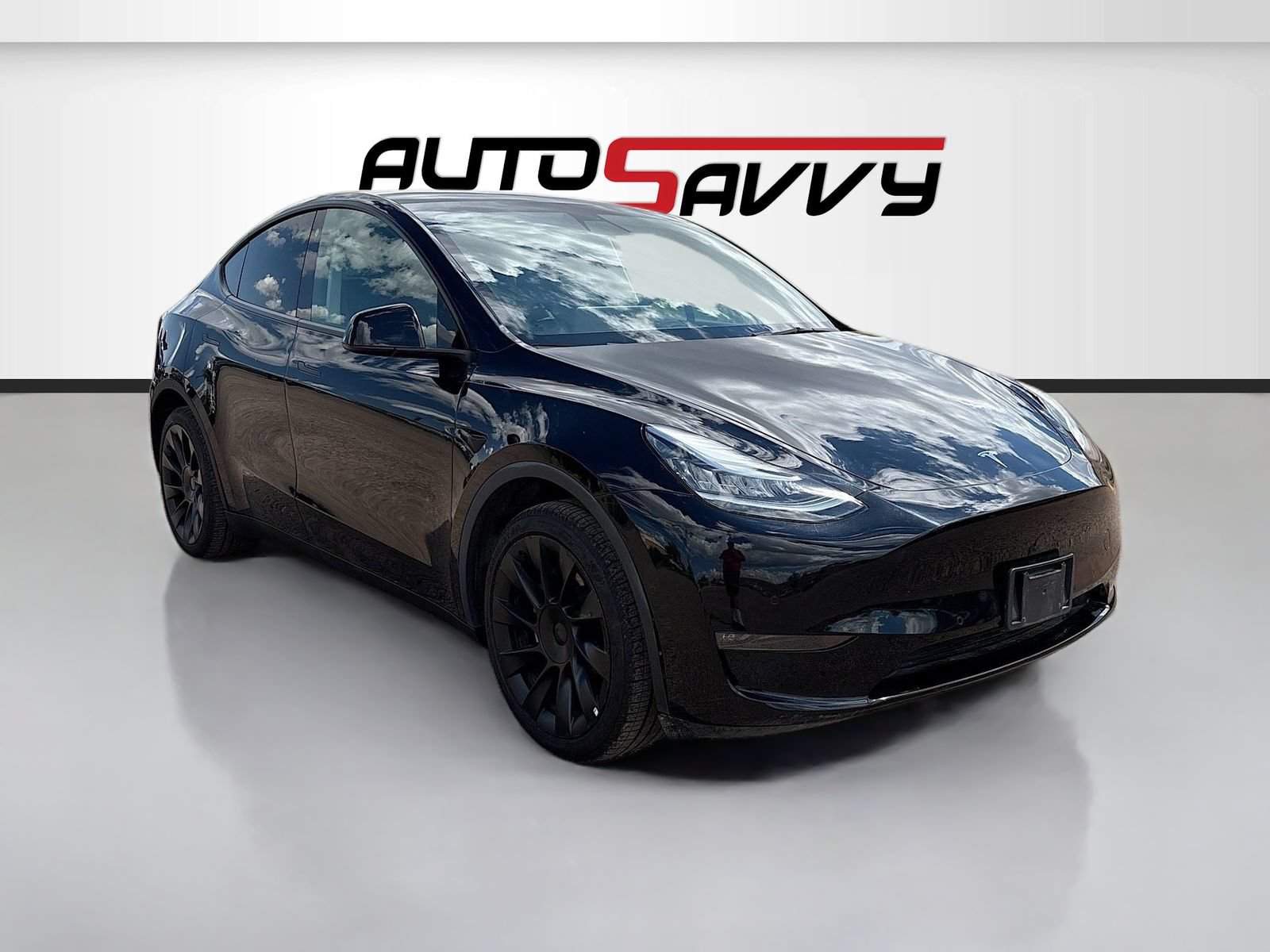 Used 2021 Tesla Model Y Long Range AWD/4WD image 1