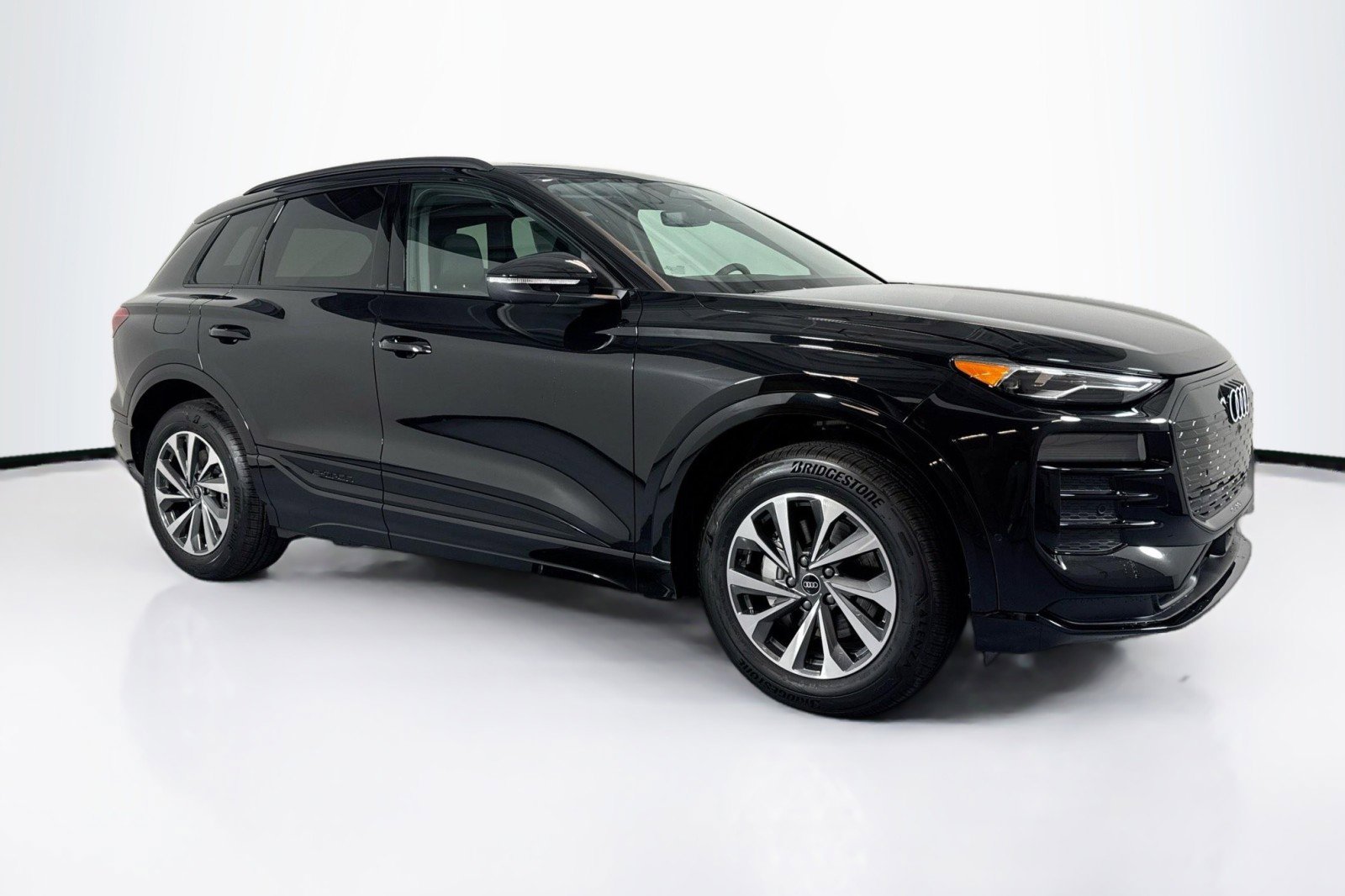 New 2025 Audi Q6 e-tron Premium image 3