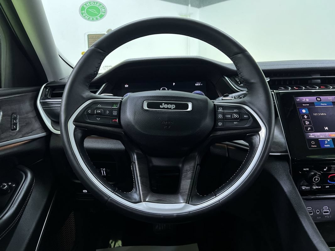 Used 2022 Jeep Grand Cherokee Limited AWD/4WD image 21