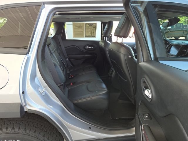Used 2019 Jeep Cherokee Trailhawk AWD/4WD image 55
