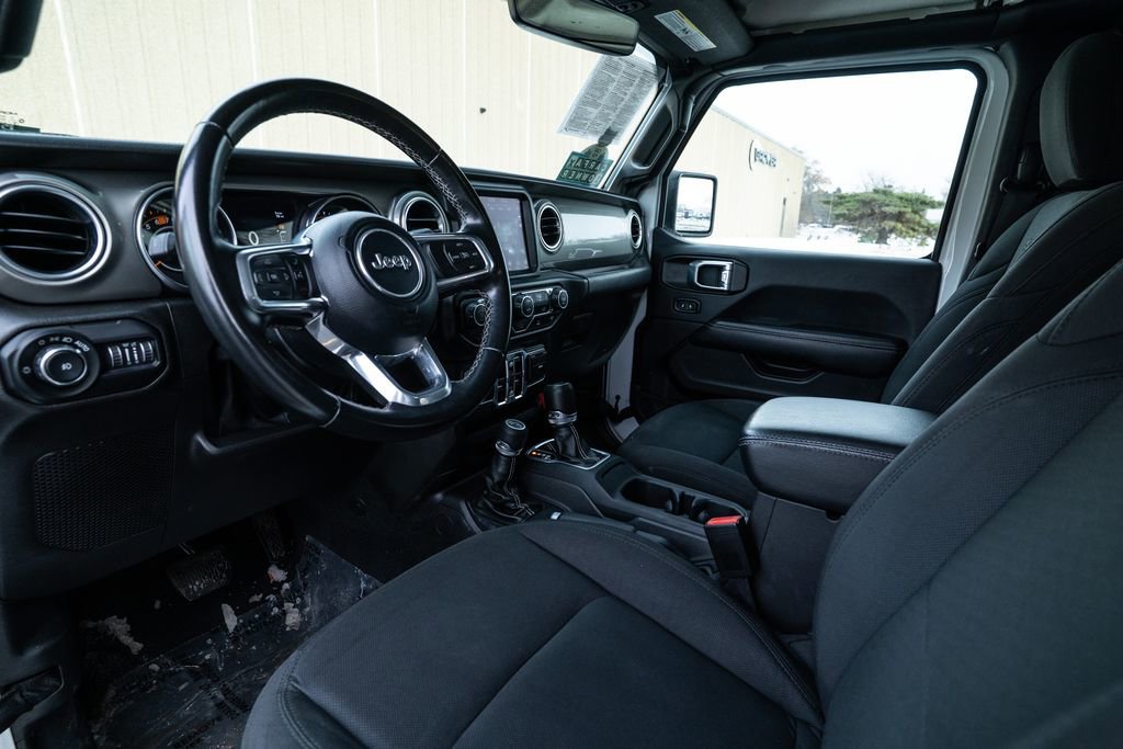 Used 2022 Jeep Wrangler Unlimited Sahara image 12
