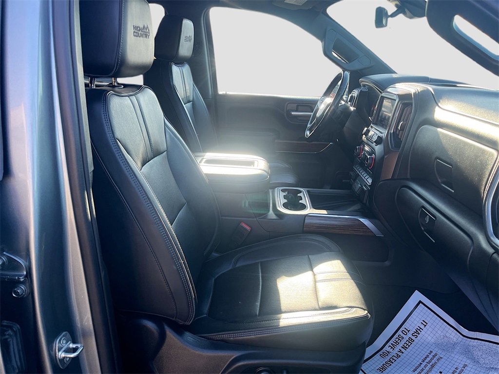 Used 2021 Chevrolet Silverado 1500 High Country w/ Technology Package image 30