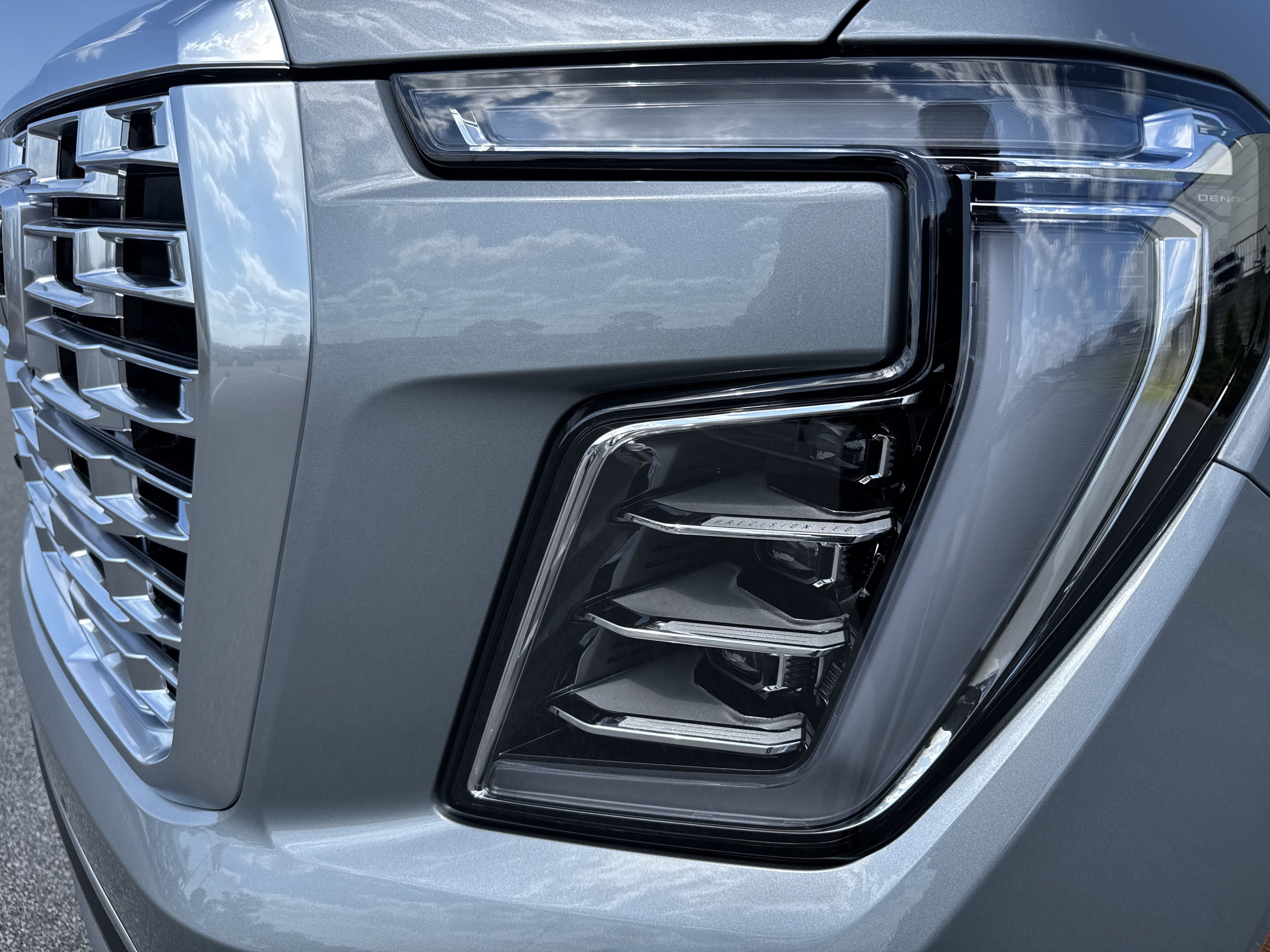 New 2026 GMC Yukon XL Denali w/ Sun & Power Step Package AWD/4WD image 6