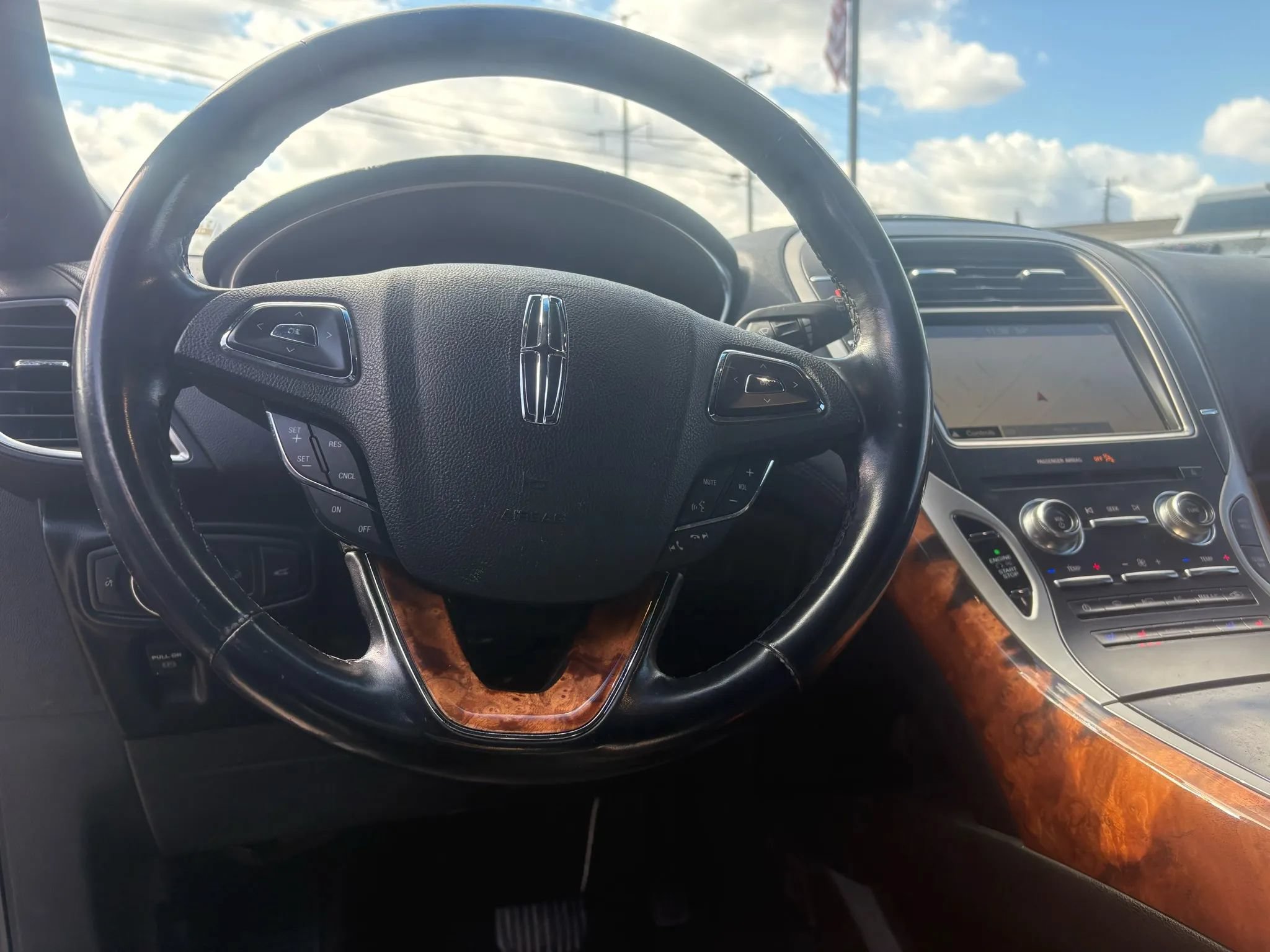 Used 2018 Lincoln MKX Reserve AWD/4WD image 20