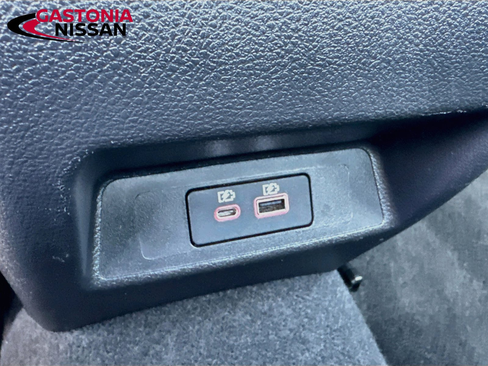 Used 2024 Nissan Altima 2.5 SV FWD image 32
