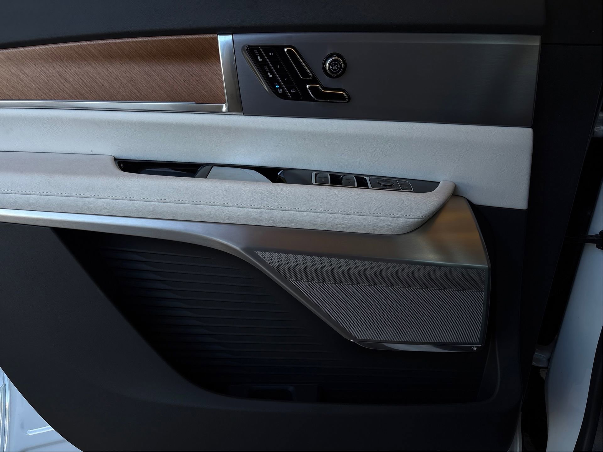 New 2026 Cadillac Vistiq Luxury image 21