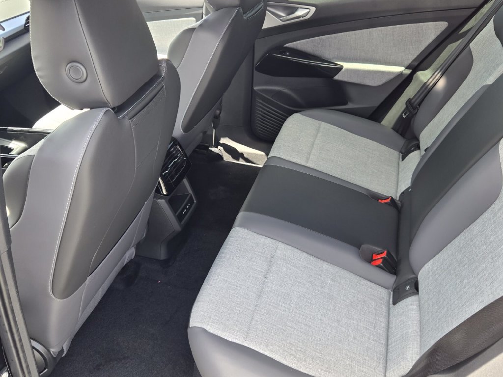 New 2026 Volkswagen ID.4 Pro RWD image 7