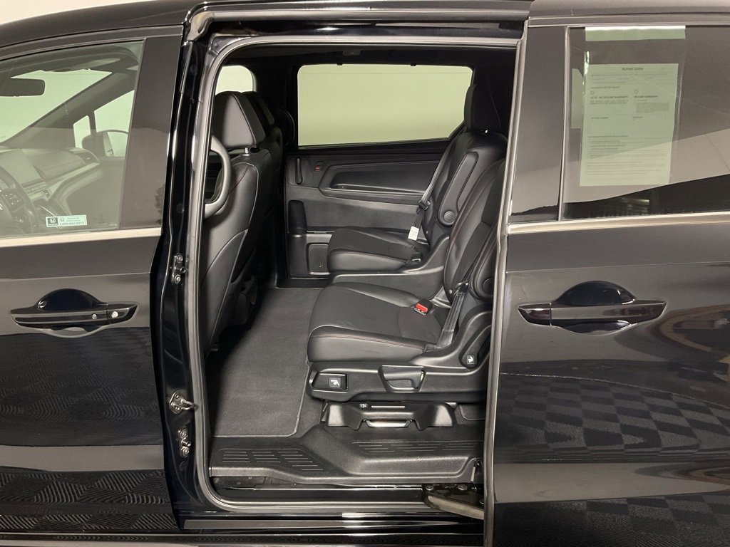 Used 2025 Honda Odyssey Sport-L image 30