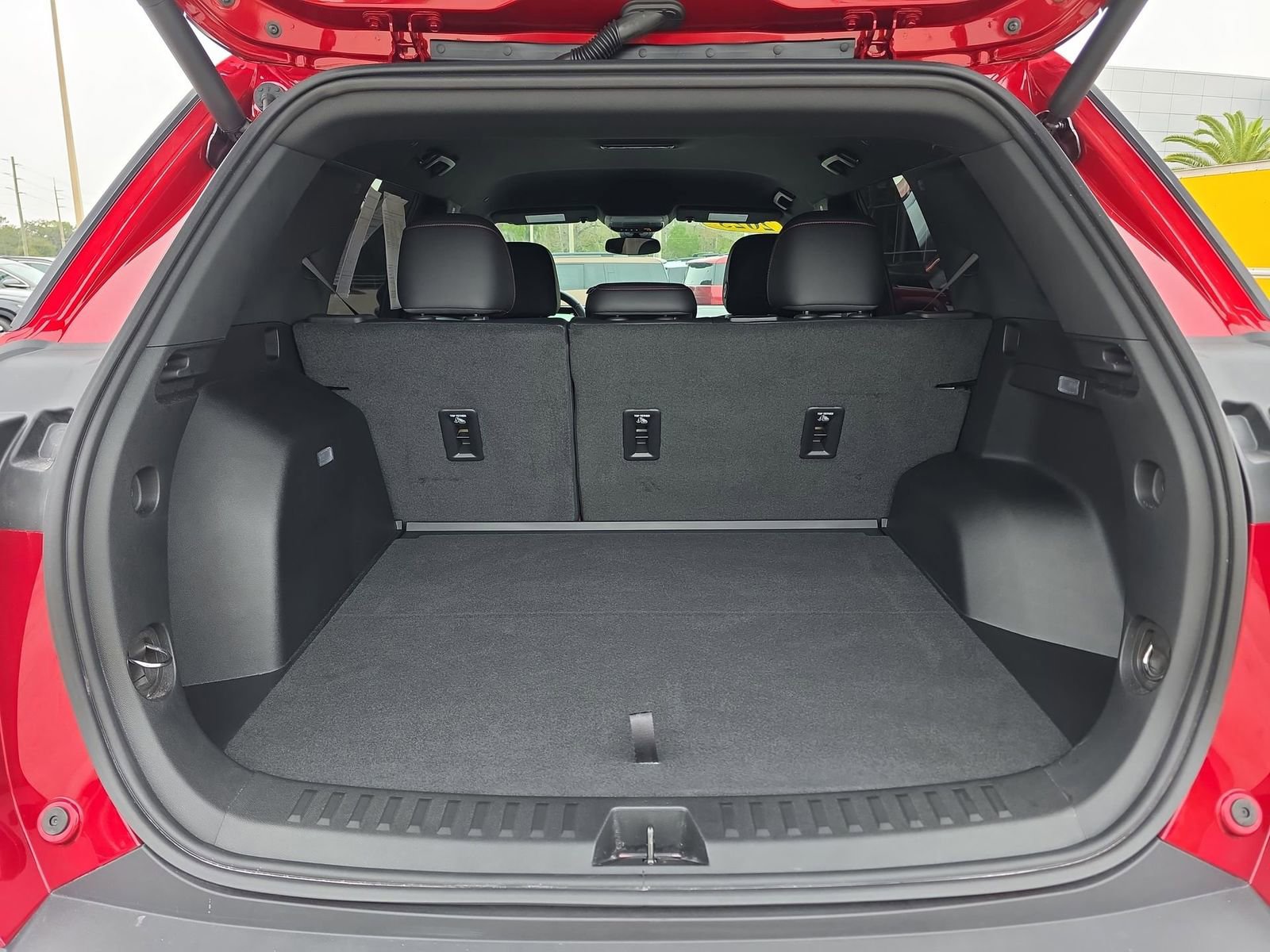 Used 2025 Chevrolet Equinox RS image 8