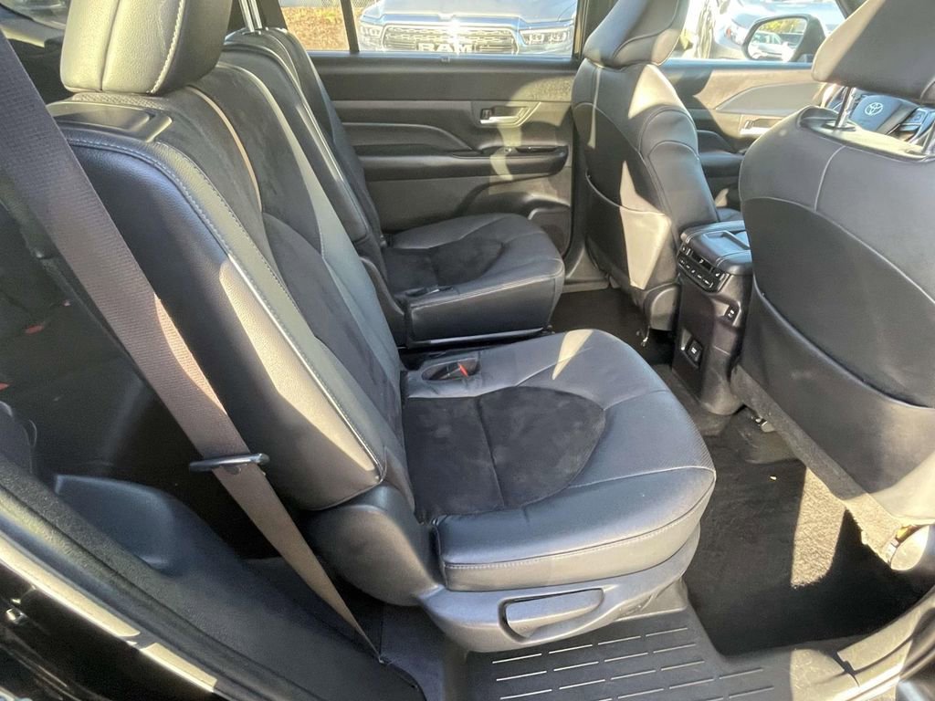 Used 2024 Toyota Grand Highlander AWD Hybrid image 45