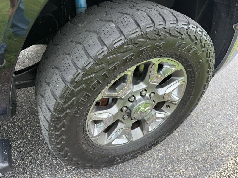 Used 2017 RAM 2500 Limited AWD/4WD image 9