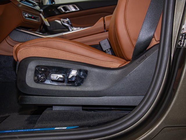 New 2026 BMW ALPINA XB7 AWD/4WD image 15