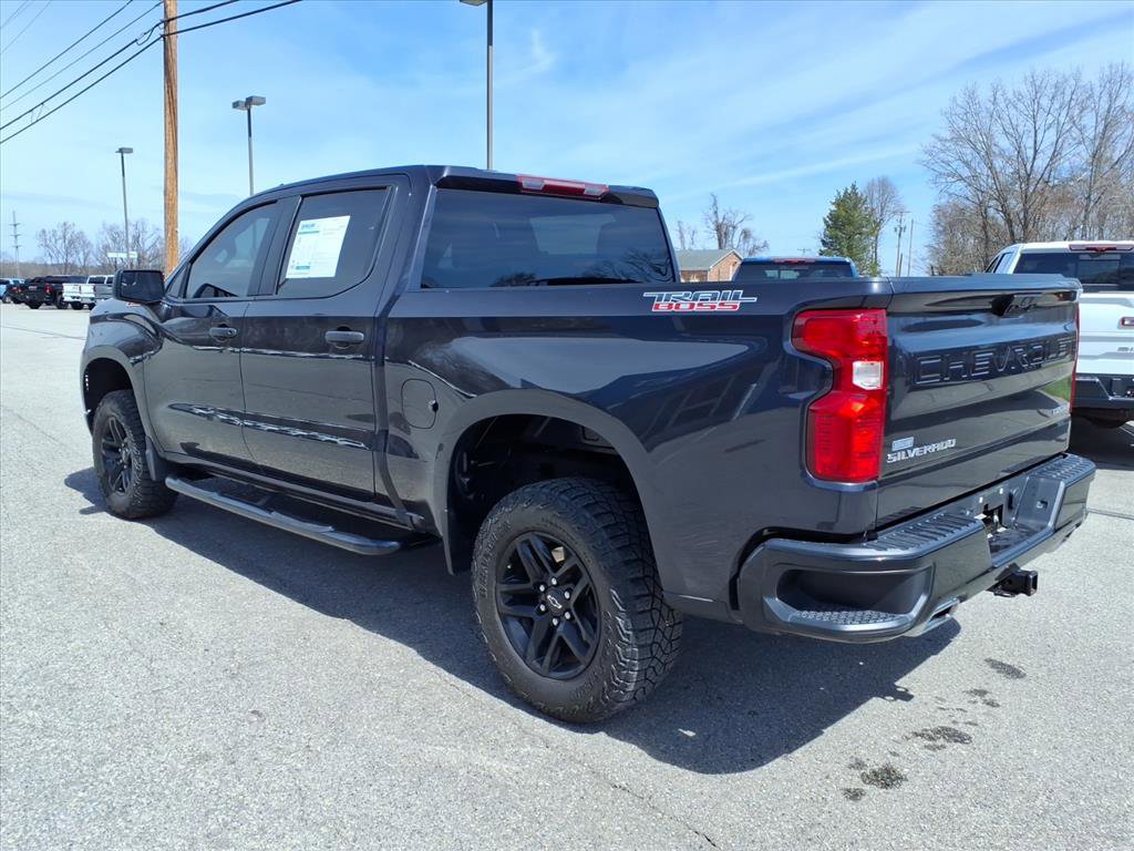 Used 2024 Chevrolet Silverado 1500 Custom Trail Boss AWD/4WD image 6