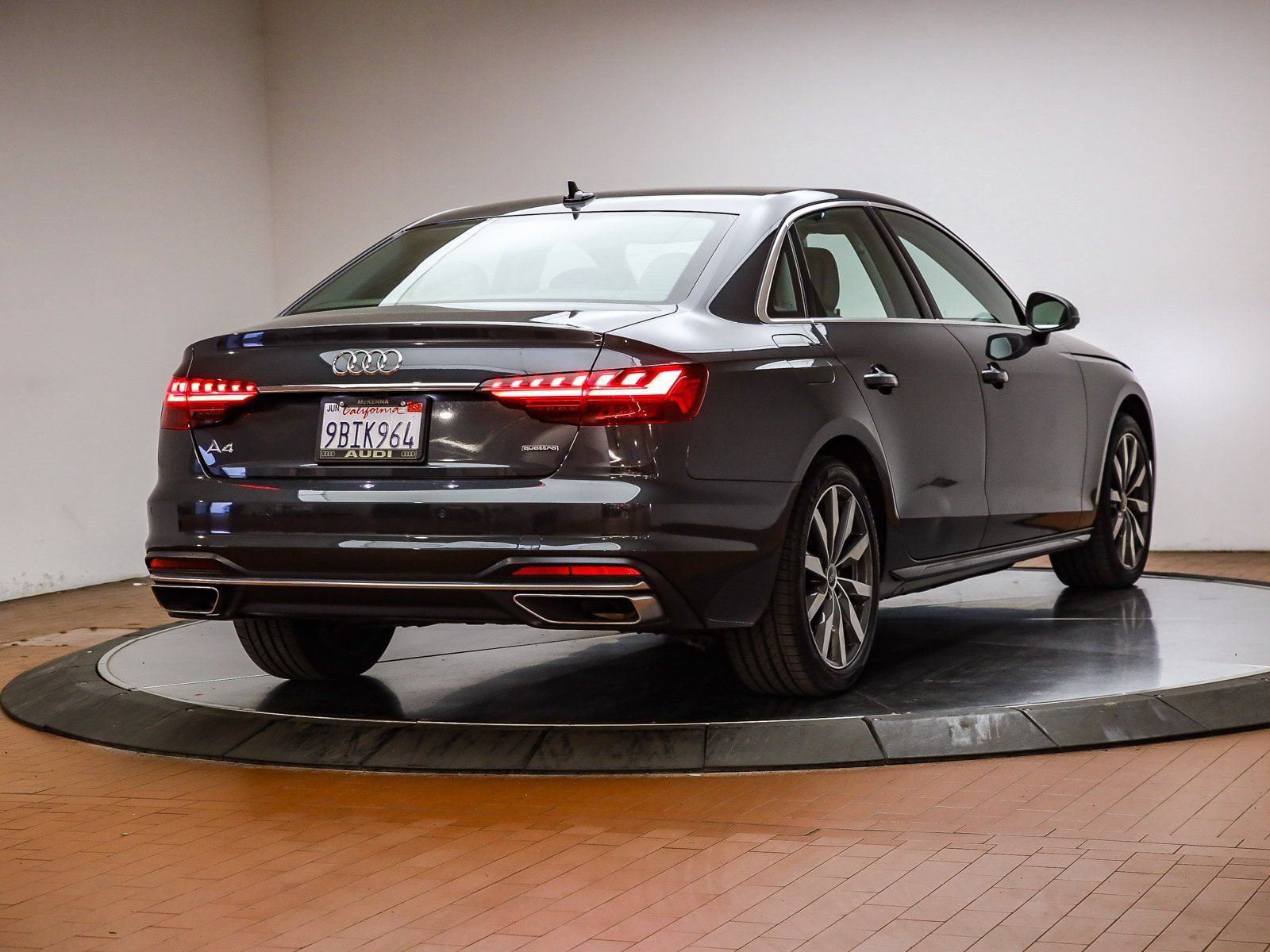 Used 2022 Audi A4 2.0T Premium Plus w/ Premium Plus Package AWD/4WD image 7