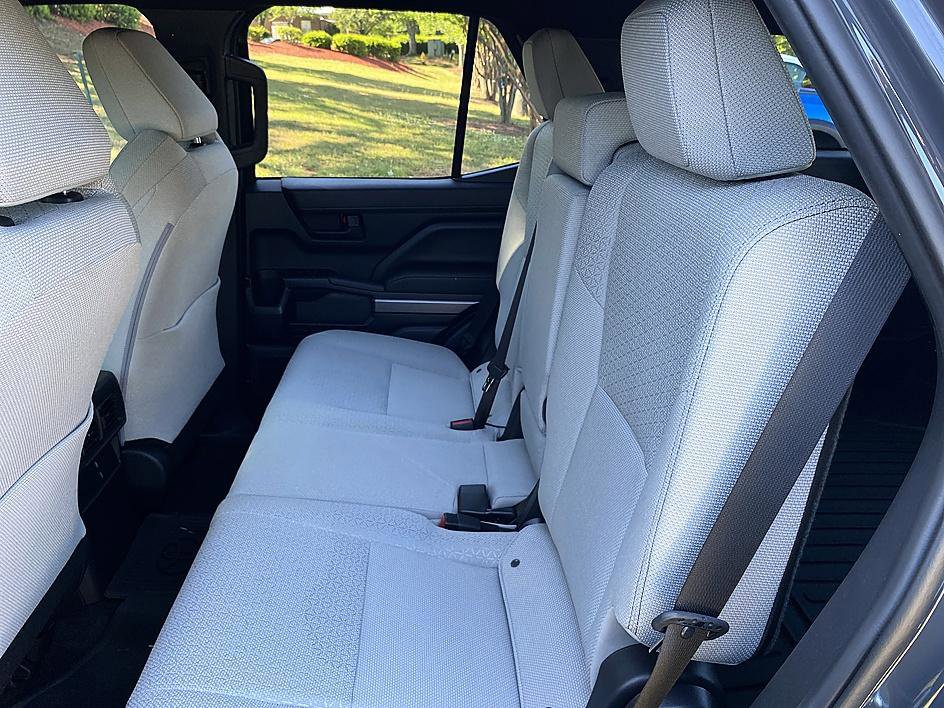 Certified 2025 Toyota 4Runner SR5 AWD/4WD image 6