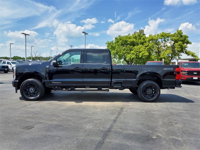 New 2025 Ford F350 4x4 Crew Cab Super Duty image 3