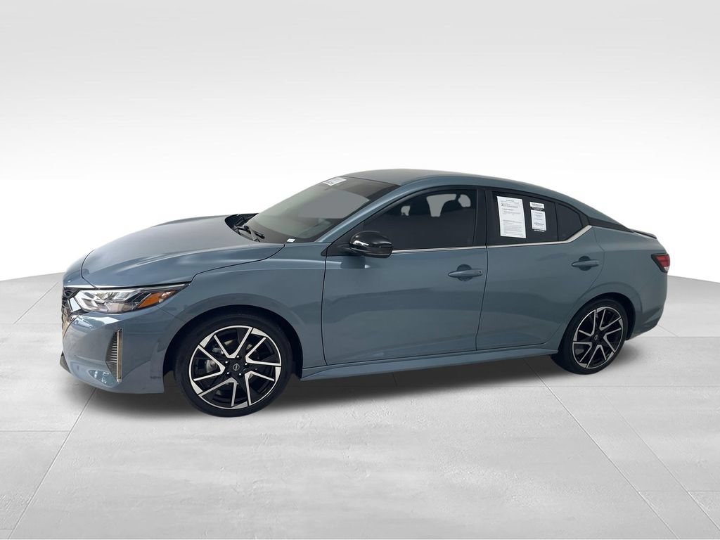 Used 2024 Nissan Sentra SR FWD image 2
