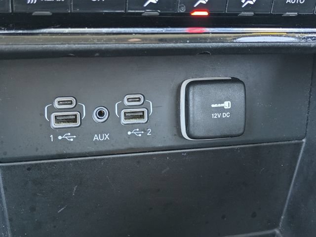 Used 2023 Jeep Grand Cherokee L Laredo RWD image 30