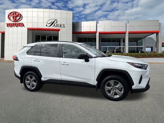 Certified 2024 Toyota RAV4 LE video 1