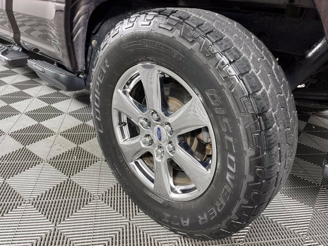 Used 2018 Ford F150 XLT w/ Equipment Group 302A Luxury AWD/4WD image 14