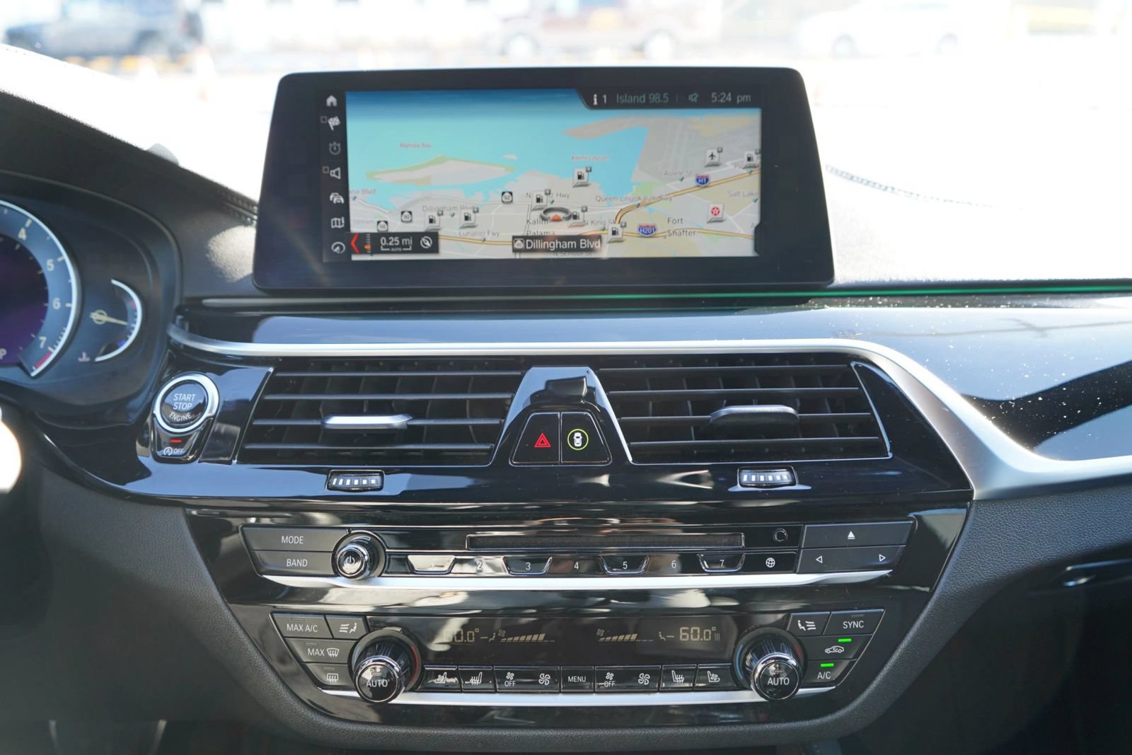 Used 2018 BMW M550i xDrive AWD/4WD image 12