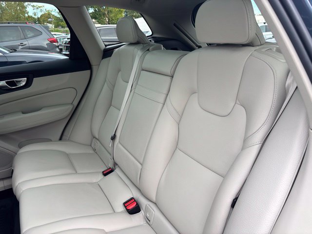 Used 2020 Volvo XC60 T6 Momentum w/ Protection Package Premier AWD/4WD image 22