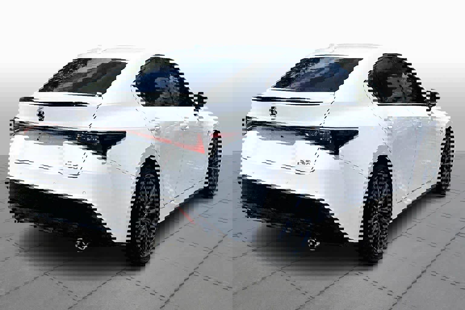 Used 2025 Lexus IS 350 F Sport w/ Navigation Package image 13