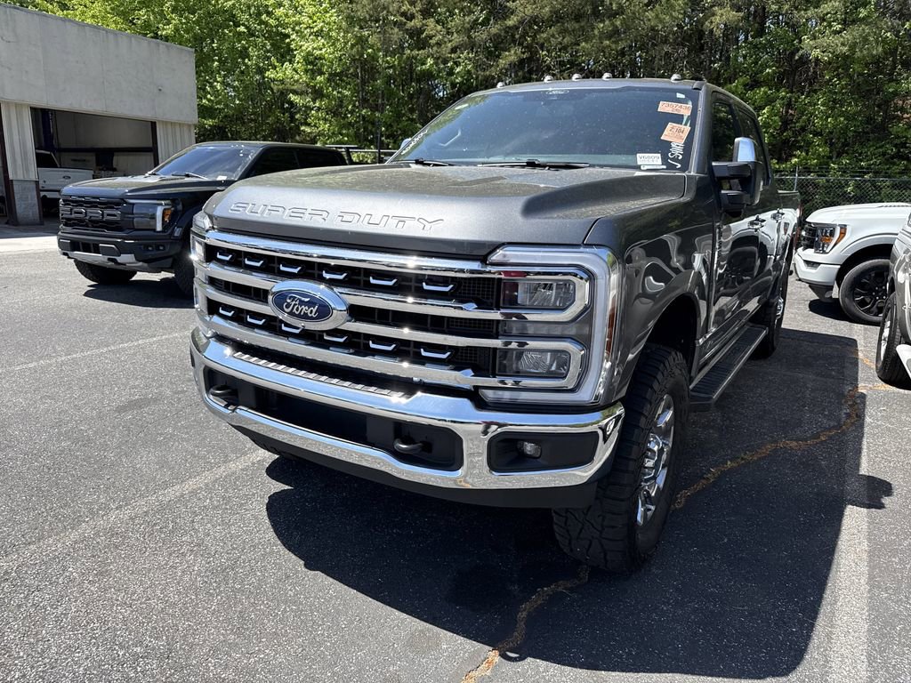 Used 2025 Ford F350 Lariat w/ Chrome Package AWD/4WD image 4