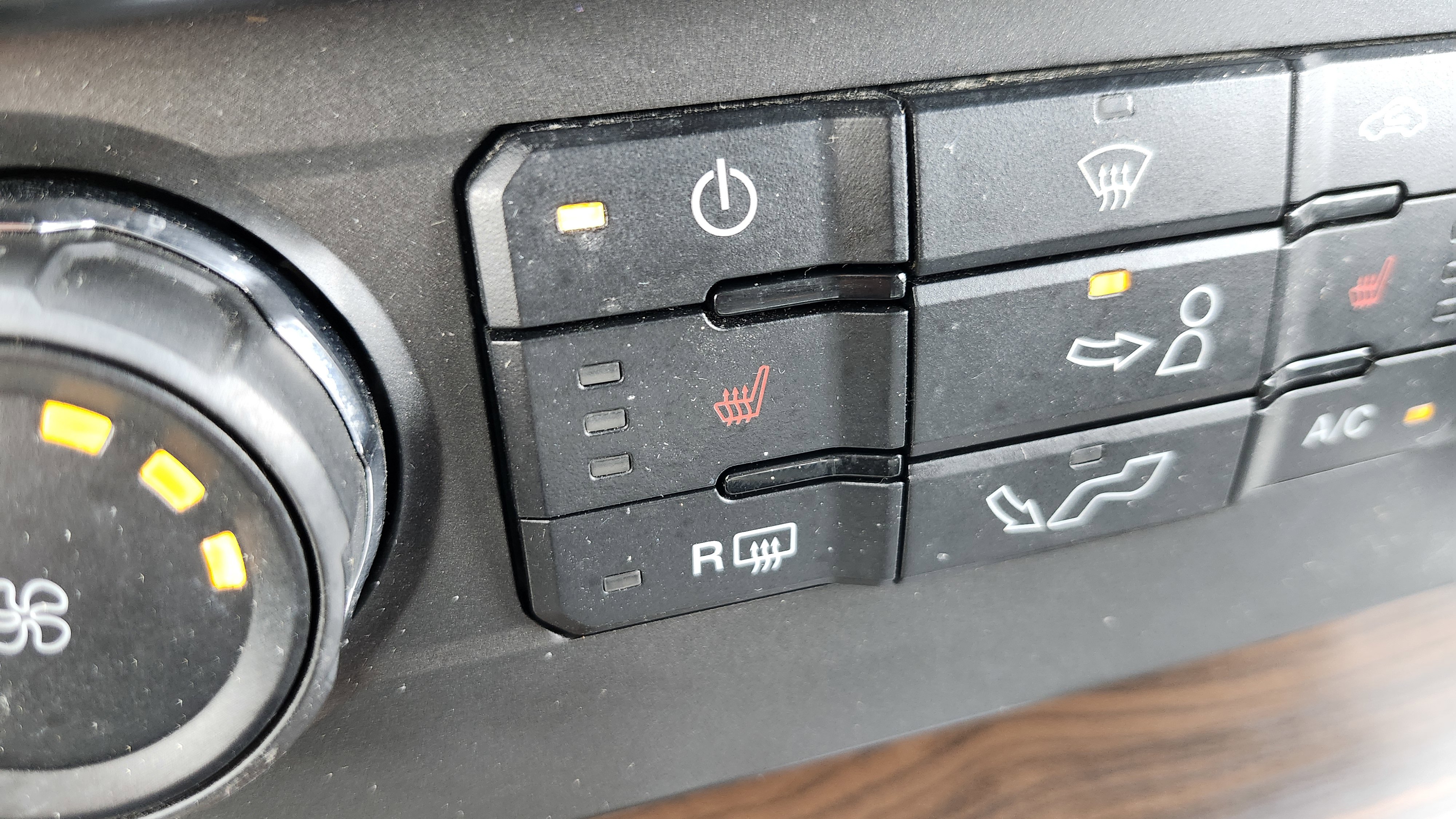 Used 2016 Ford F150 Lariat image 8