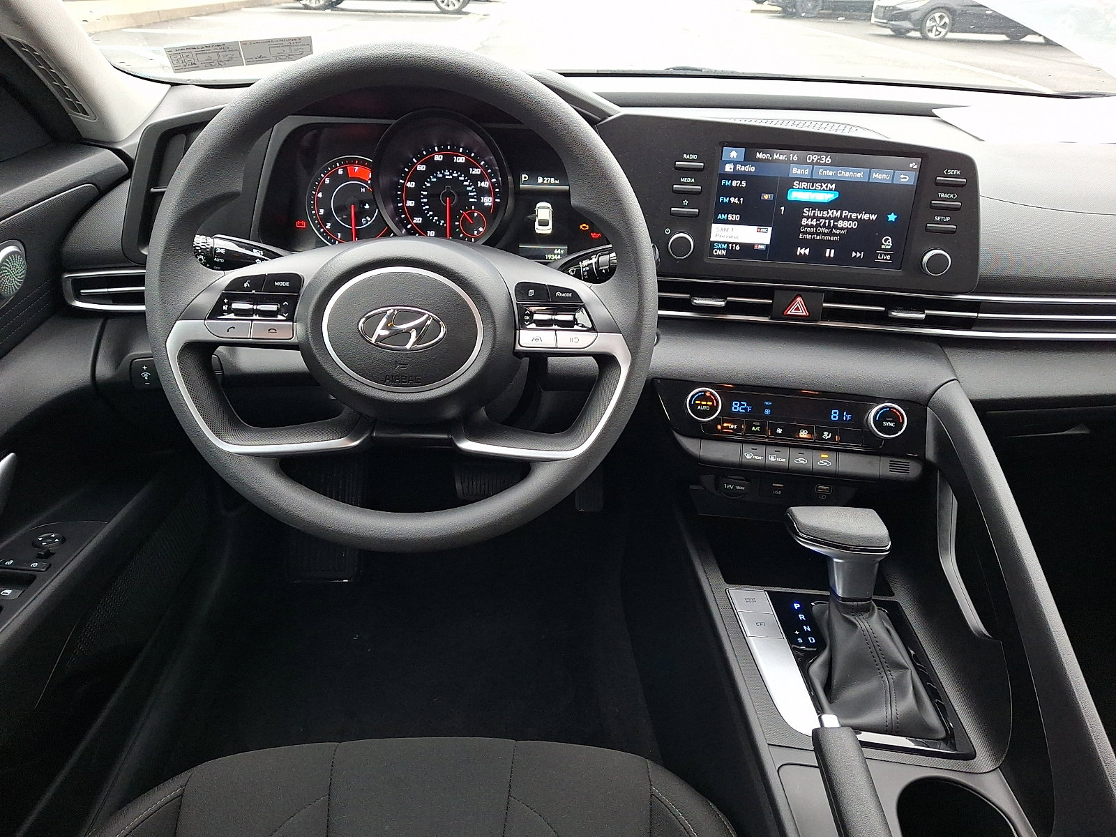 Certified 2023 Hyundai Elantra SEL w/ Preferred Accessory Package image 11