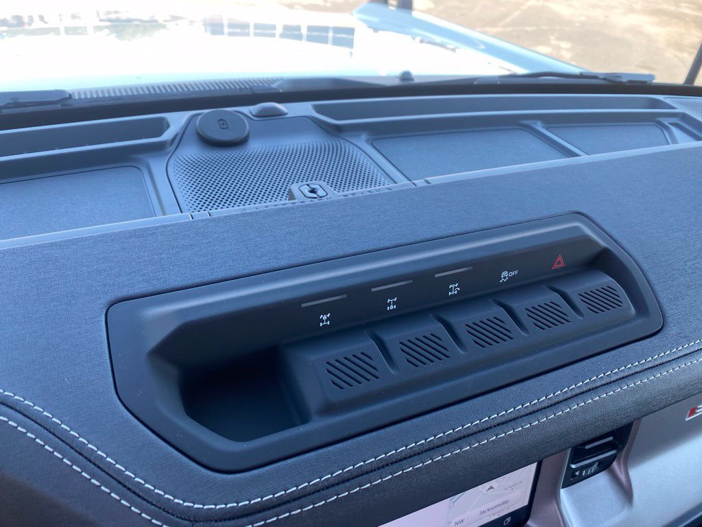 New 2026 Ford Bronco Outer Banks w/ Sasquatch Package AWD/4WD image 28