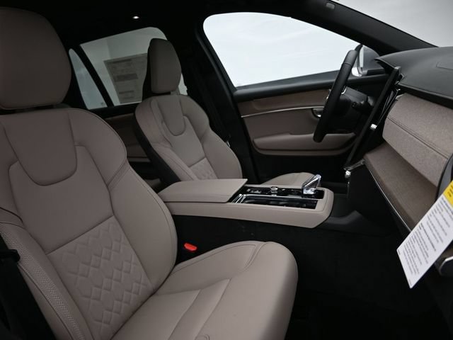 New 2026 Volvo XC90 B6 Core w/ Protection Package Premier AWD/4WD image 35