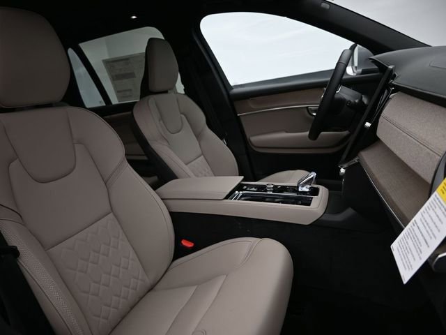 New 2026 Volvo XC90 B6 Core w/ Protection Package Premier image 35