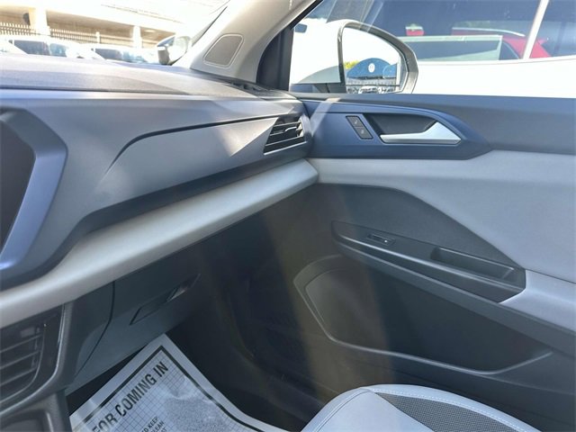 Certified 2022 Volkswagen Taos SE image 26