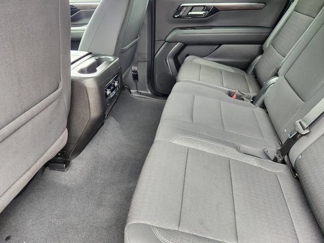 Used 2025 Chevrolet Suburban LS RWD image 30