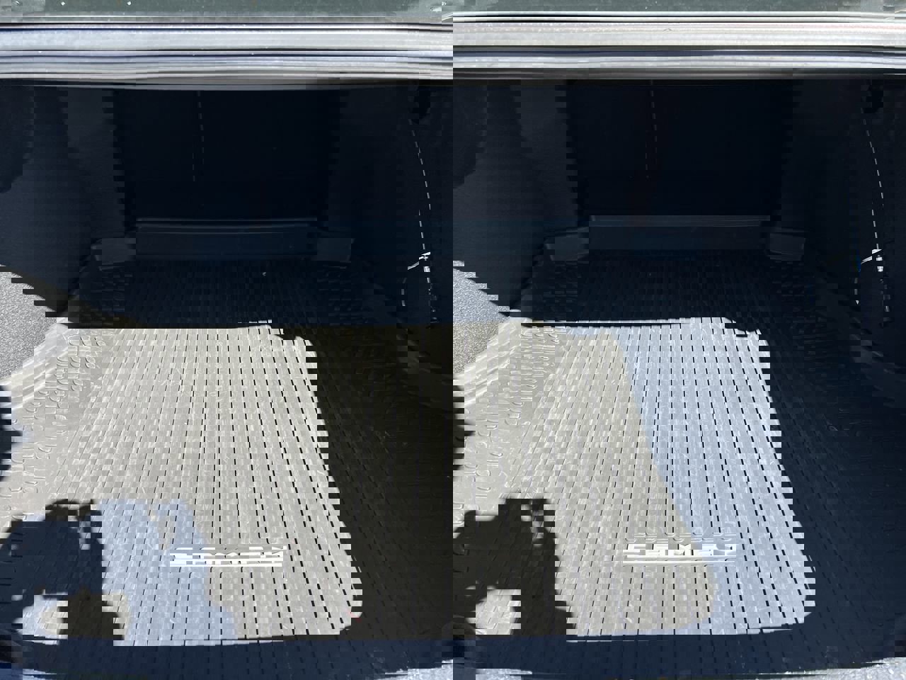 Used 2022 Toyota Camry LE image 33