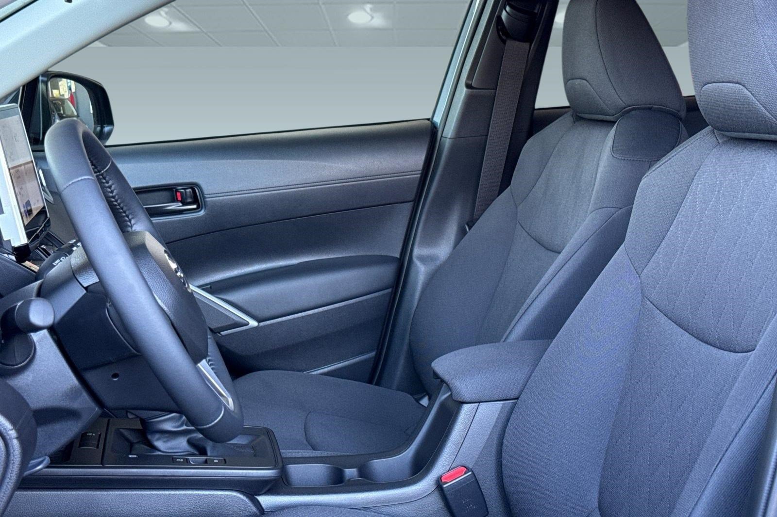 New 2026 Toyota Corolla Cross LE FWD image 5