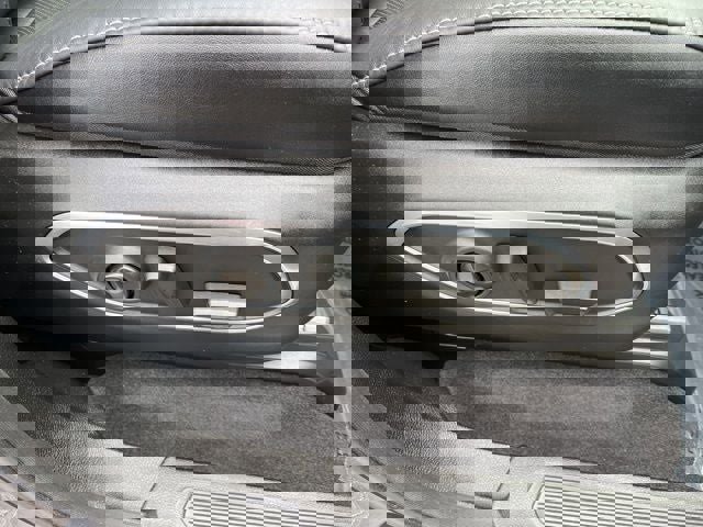 Used 2024 Jeep Wagoneer Series III w/ Premium Group I image 22