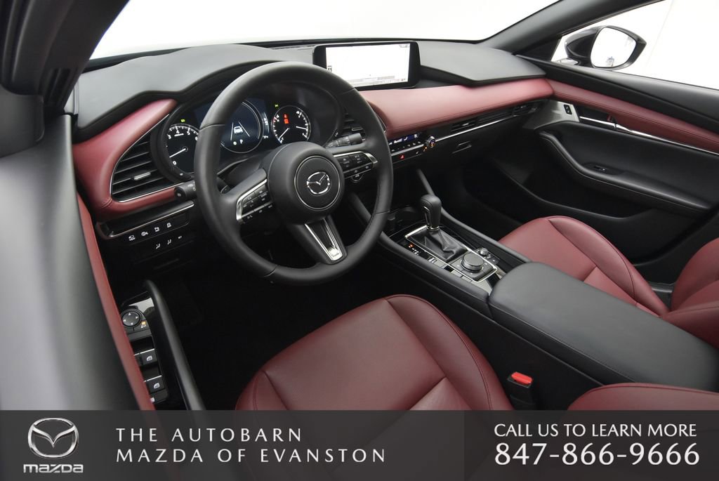 Certified 2025 MAZDA MAZDA3 Hatchback w/Premium Plus Pkg image 29