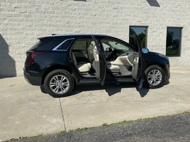 Used 2020 Cadillac XT5 Premium Luxury AWD/4WD image 14