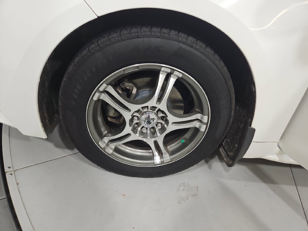 Used 2020 Toyota Corolla LE FWD image 26