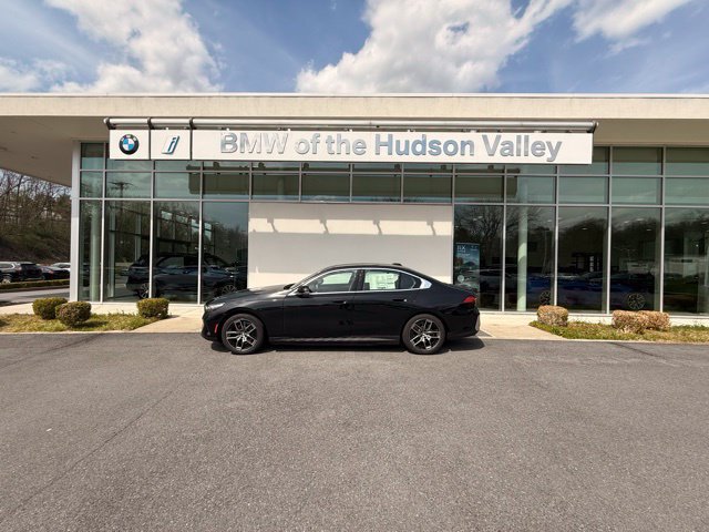 New 2026 BMW i5 eDrive40 AWD/4WD image 1