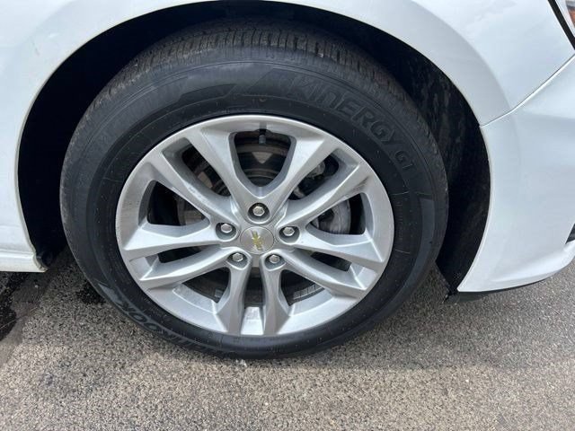 Used 2022 Chevrolet Malibu LT FWD image 46
